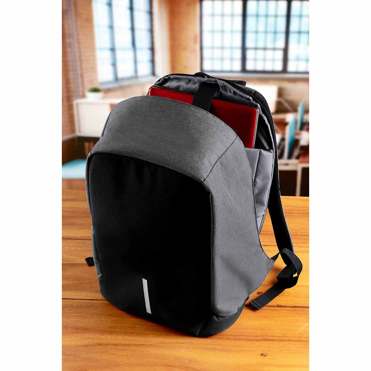 MOCHILA POLIÉSTER ANTIRROBO AADYLO